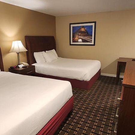 Nashoba Valley Inn & Suites Ayer Buitenkant foto