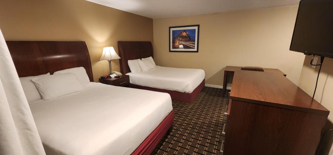 Nashoba Valley Inn & Suites Ayer Buitenkant foto