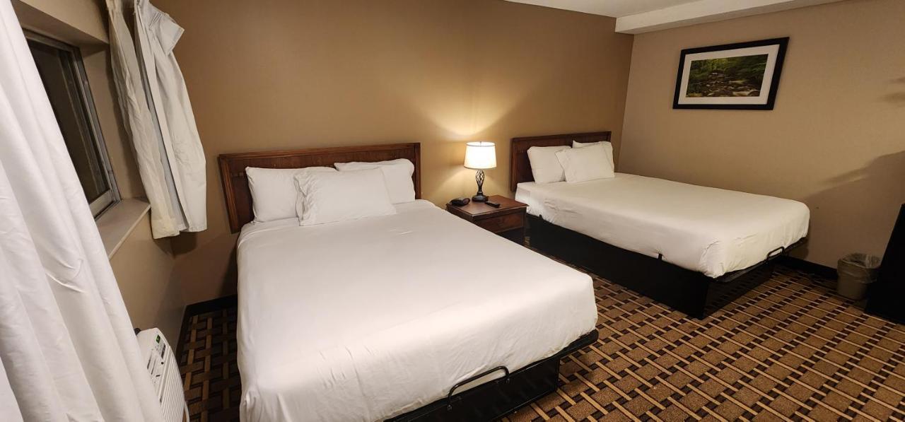 Nashoba Valley Inn & Suites Ayer Buitenkant foto