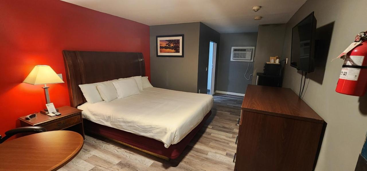 Nashoba Valley Inn & Suites Ayer Buitenkant foto
