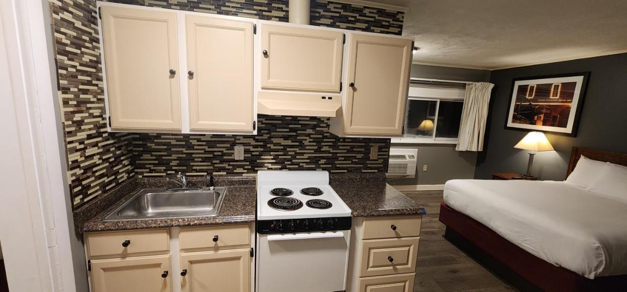 Nashoba Valley Inn & Suites Ayer Buitenkant foto
