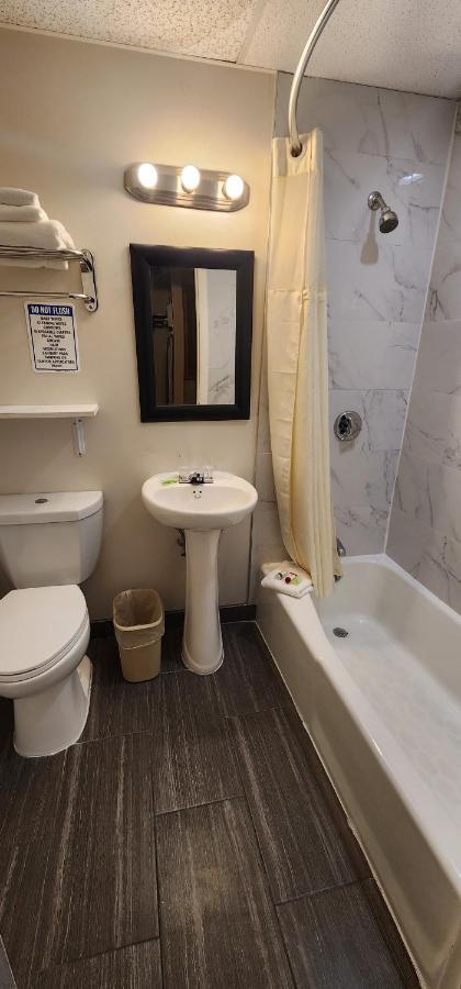 Nashoba Valley Inn & Suites Ayer Buitenkant foto