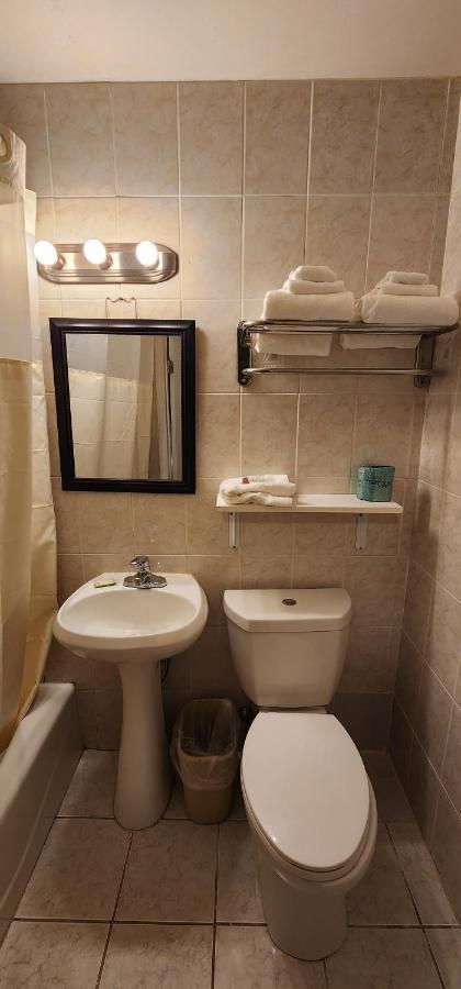 Nashoba Valley Inn & Suites Ayer Buitenkant foto