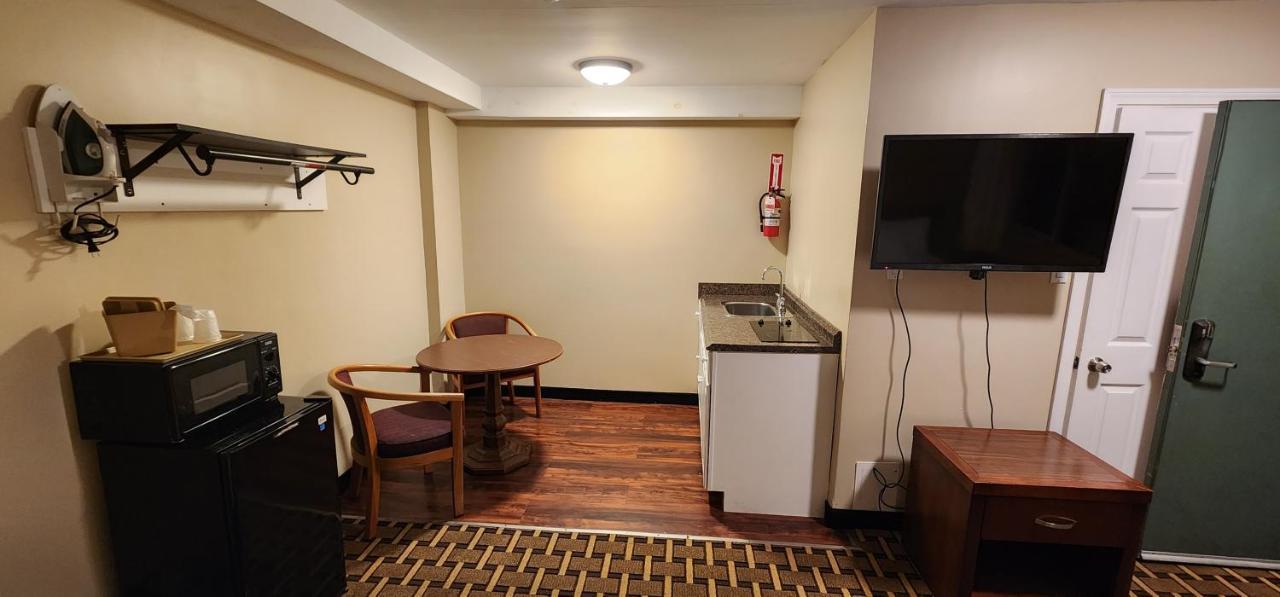 Nashoba Valley Inn & Suites Ayer Buitenkant foto