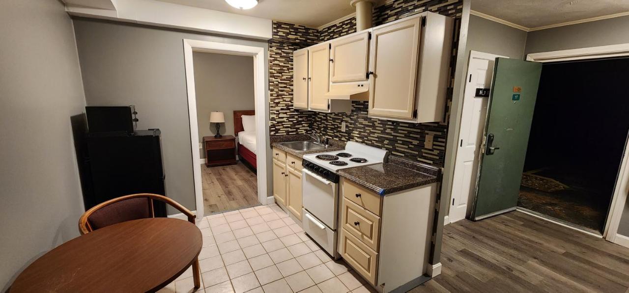 Nashoba Valley Inn & Suites Ayer Buitenkant foto