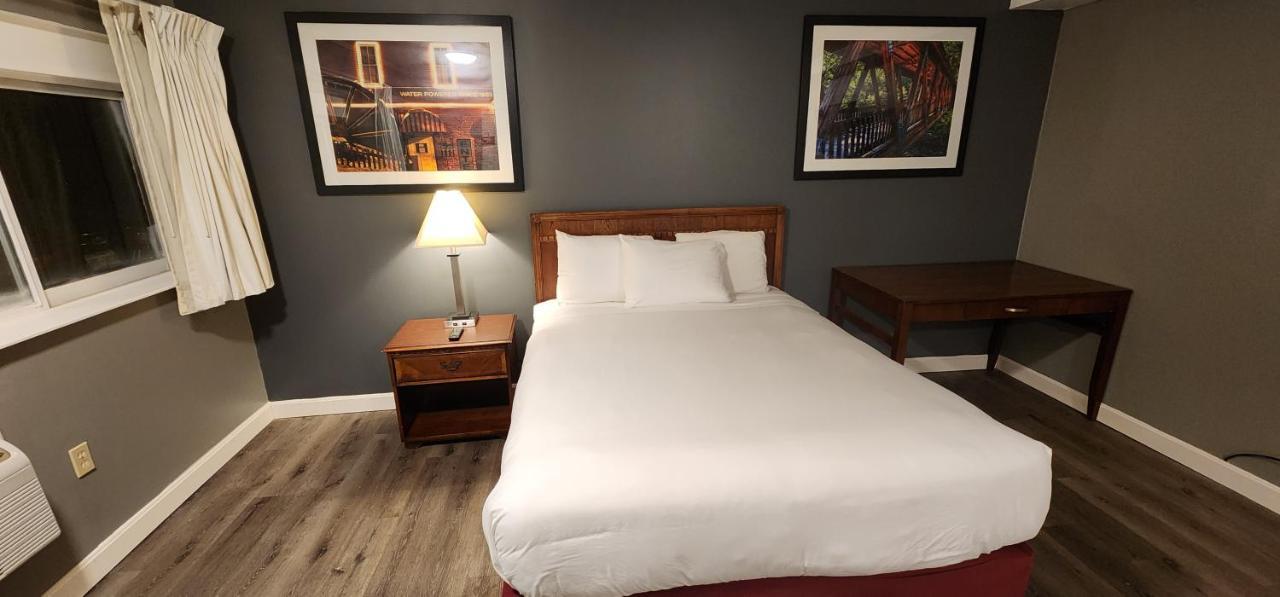 Nashoba Valley Inn & Suites Ayer Buitenkant foto