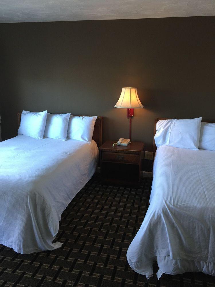 Nashoba Valley Inn & Suites Ayer Buitenkant foto