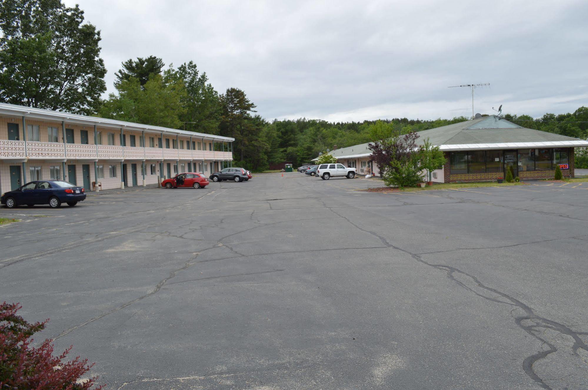Nashoba Valley Inn & Suites Ayer Buitenkant foto