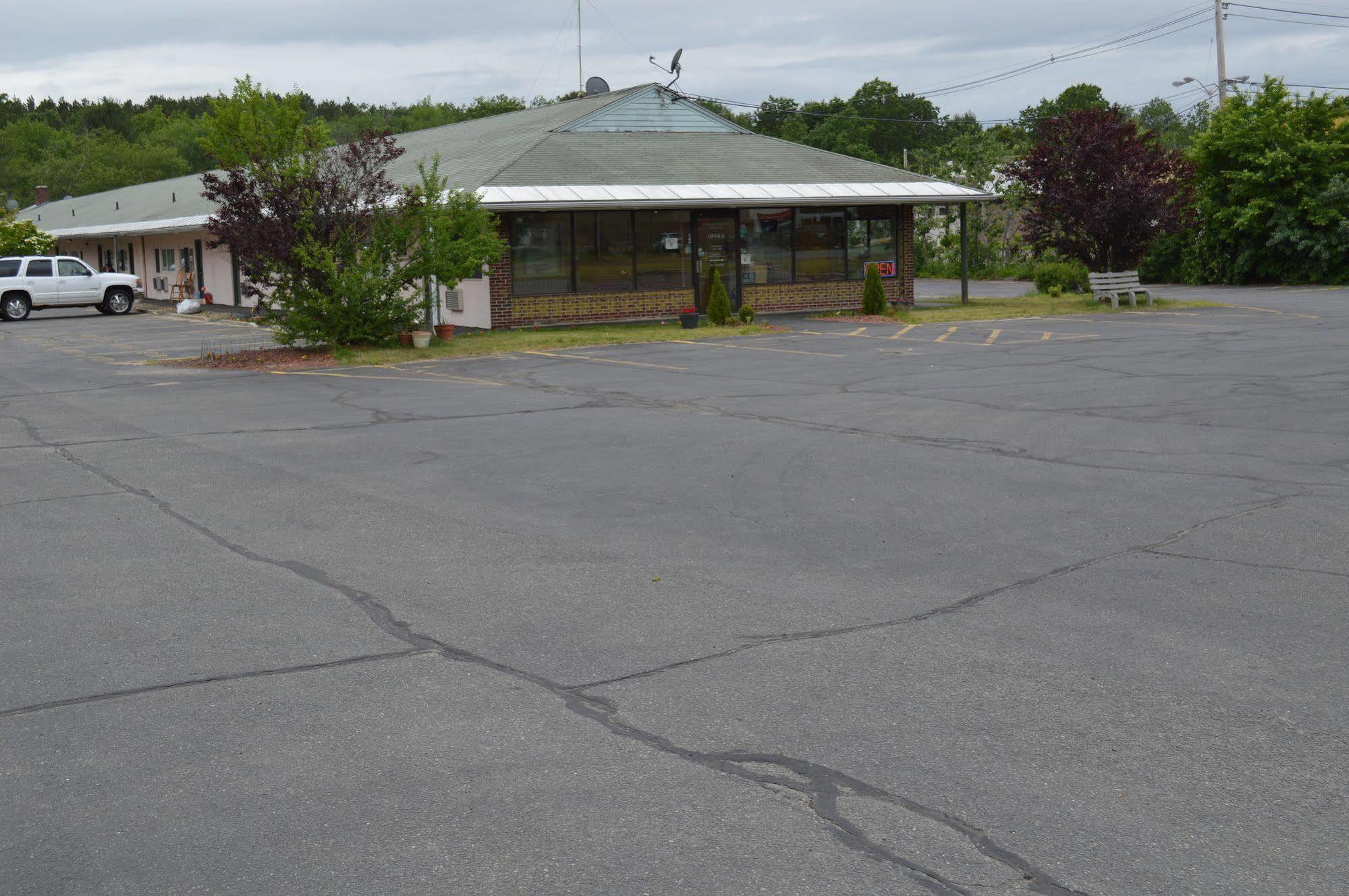Nashoba Valley Inn & Suites Ayer Buitenkant foto
