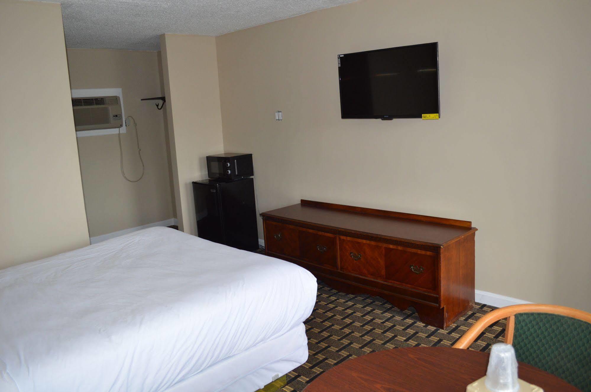 Nashoba Valley Inn & Suites Ayer Buitenkant foto